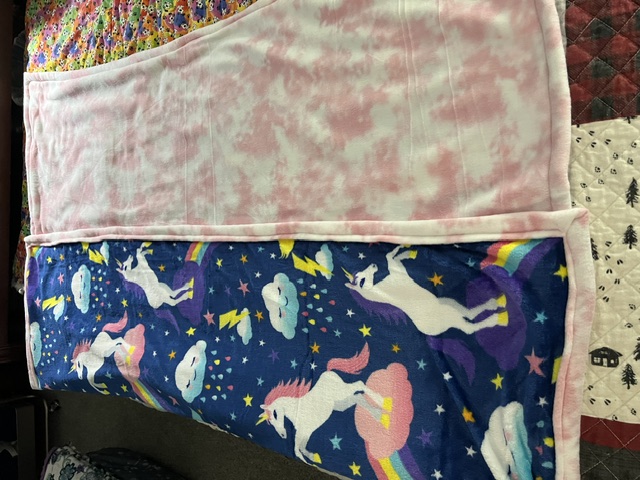 A unicorn blanket